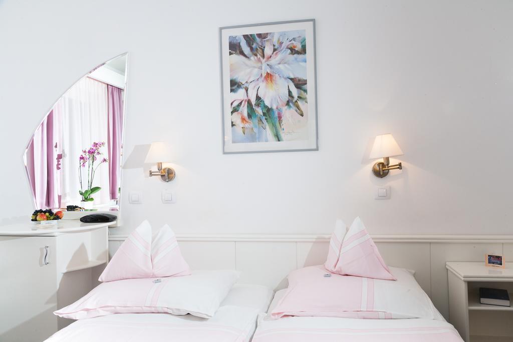 Fabian Panzio Hotel Kecskemet Bilik gambar